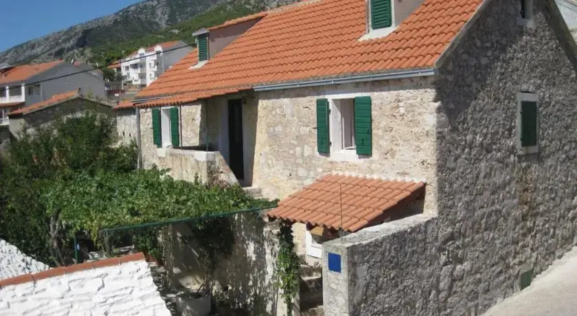 Paradise Stone Apartments