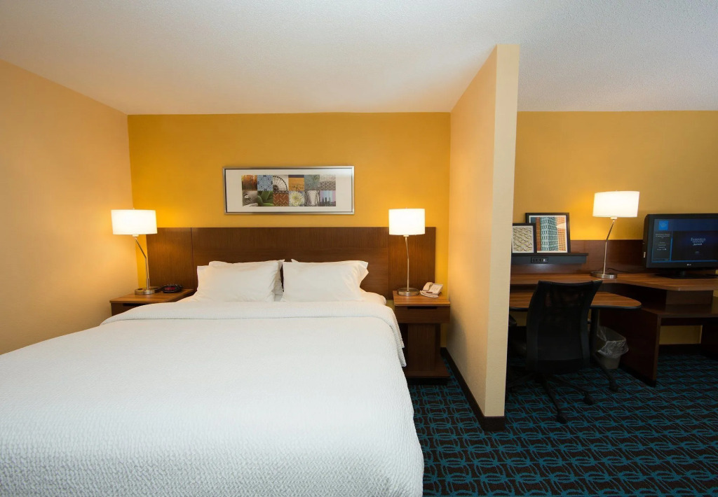 Fairfield Inn & Suites Burlington