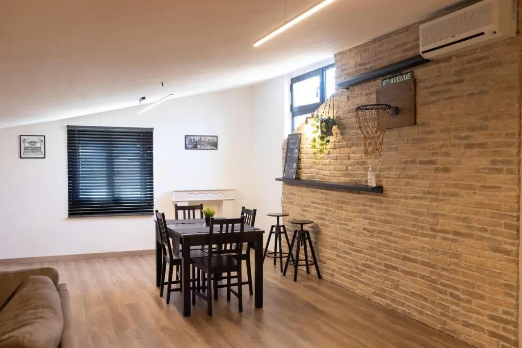 Manhattan House