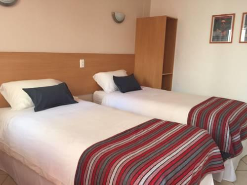 Check In Hotel