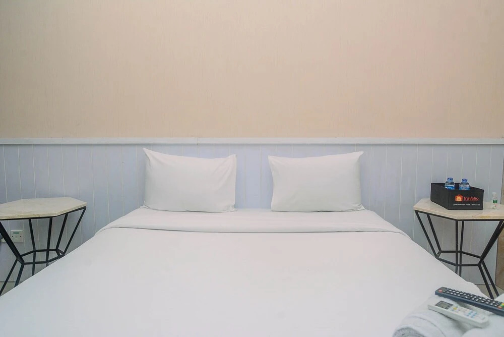Minimalist And Comfy Studio At Grand Dhika City Apartment