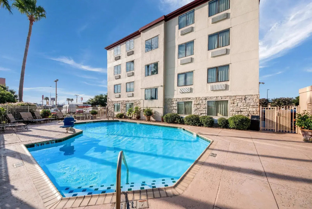 Red Roof Inn Laredo