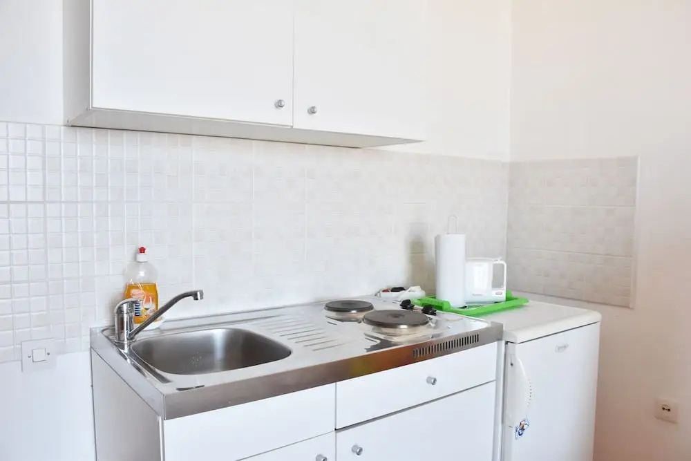 Apartments by the sea Tucepi, Makarska - 22005