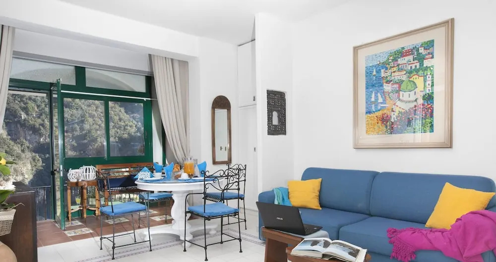 Relaxing Positano