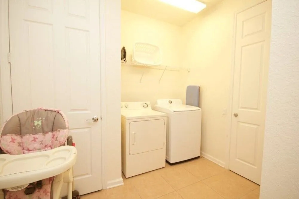 Vista Cay Resort Next To Convention Center 3 Bedroom Condo by RedAwning