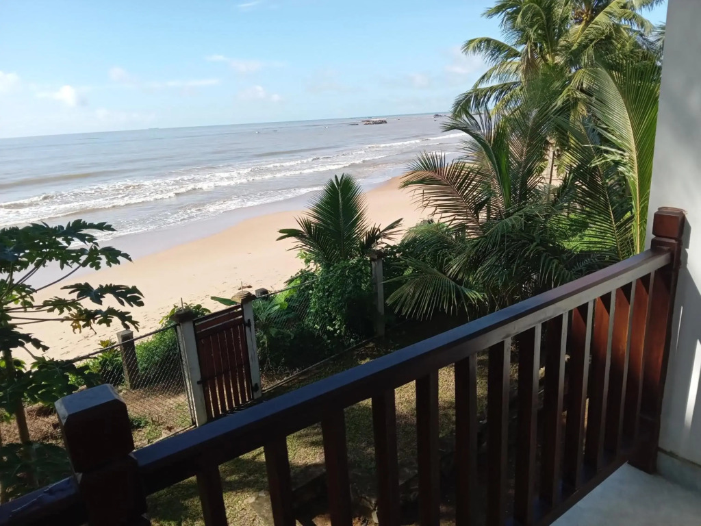 Himana Beach Rest