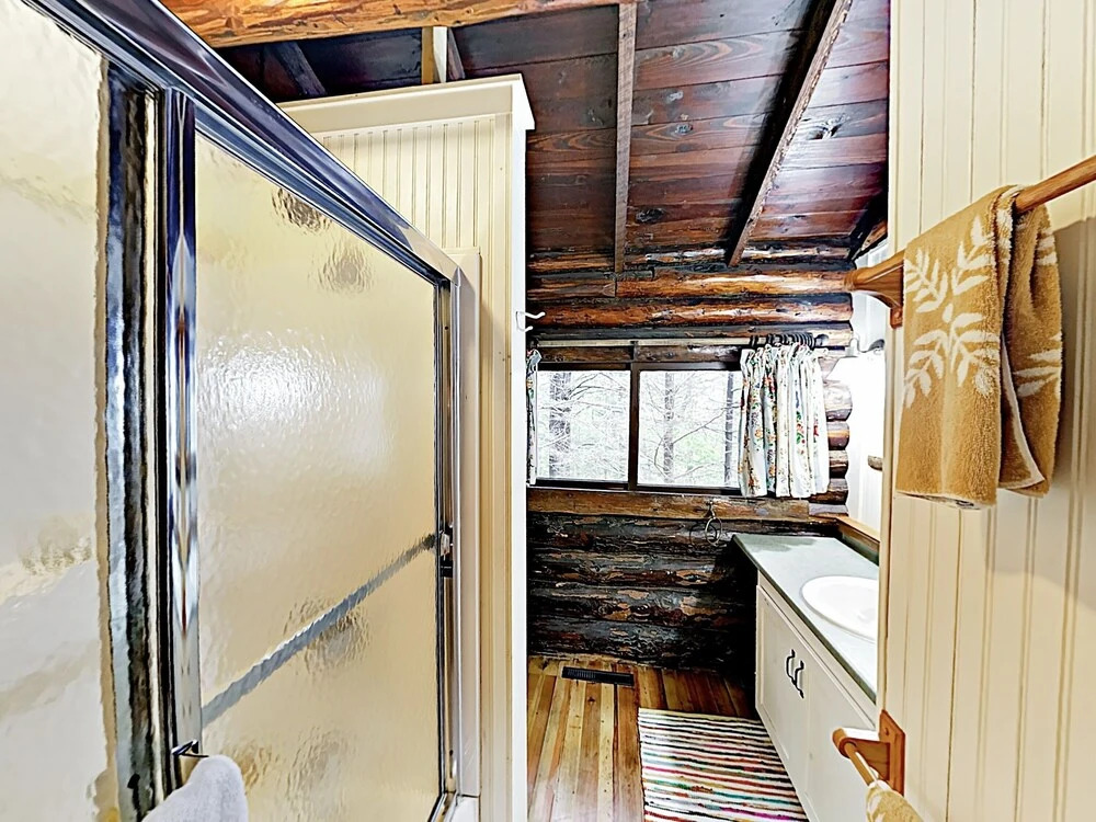 New Listing! Sprucewold W/ Bay-view Veranda 3 Bedroom Cottage