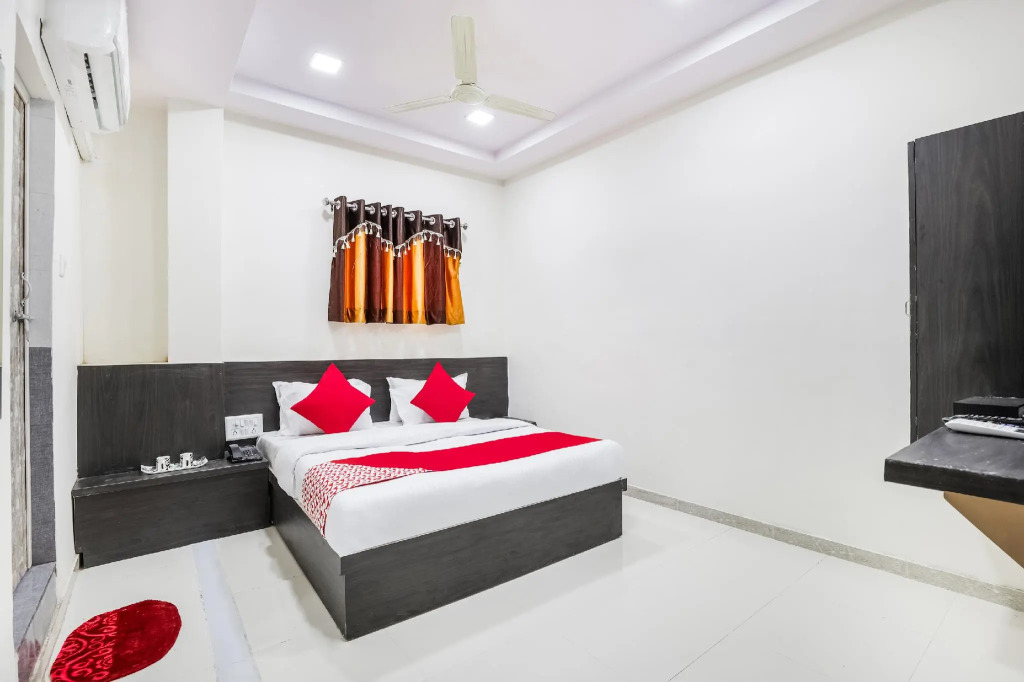 Hotel Geetanjali by OYO Rooms