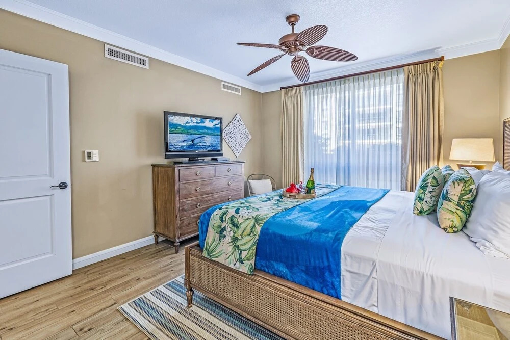 Honua Kai 215 2 Bedroom/2 Bath 2 Condo by RedAwning
