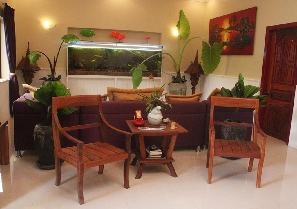 3 Monkeys Villa Hotel