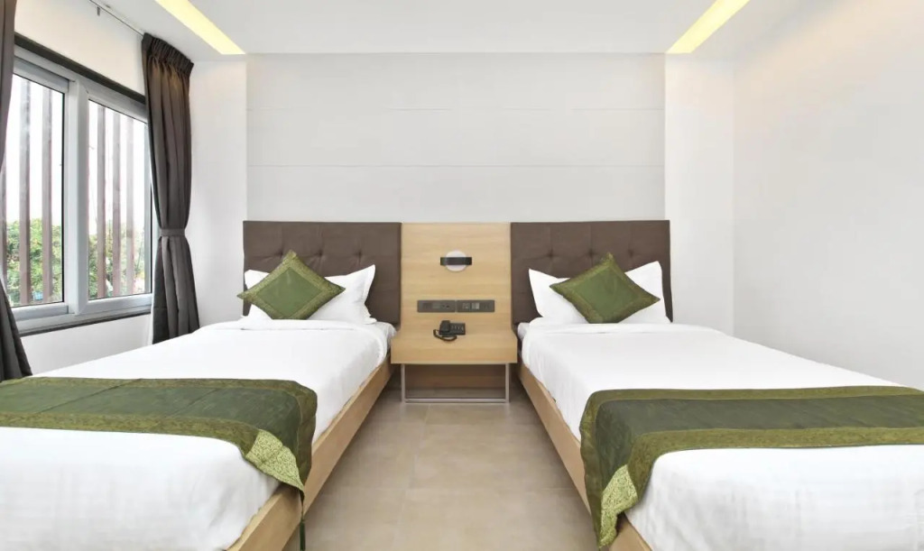 Treebo City Inn, Satara