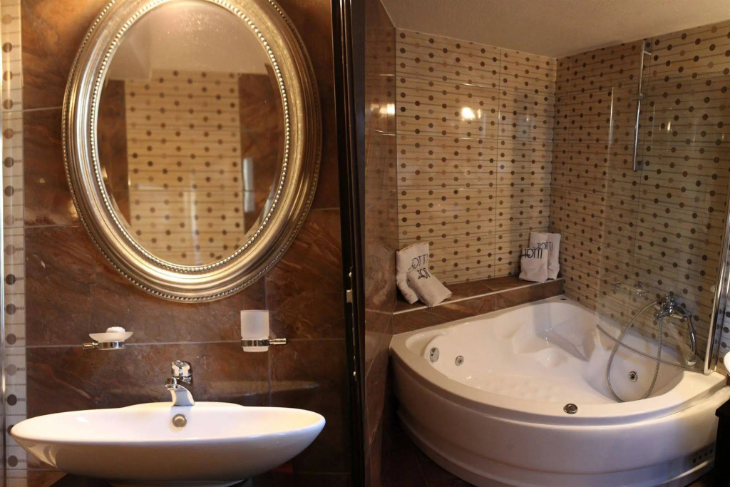 Toti Boutique Rooms