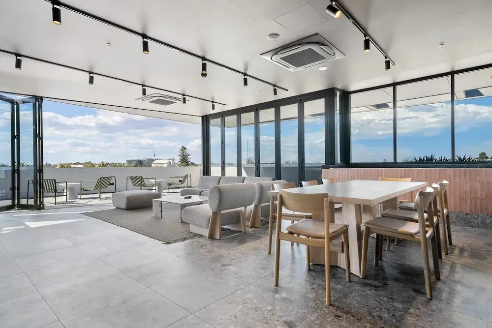 Fremantle 1-bed Close to Beach & Shops
