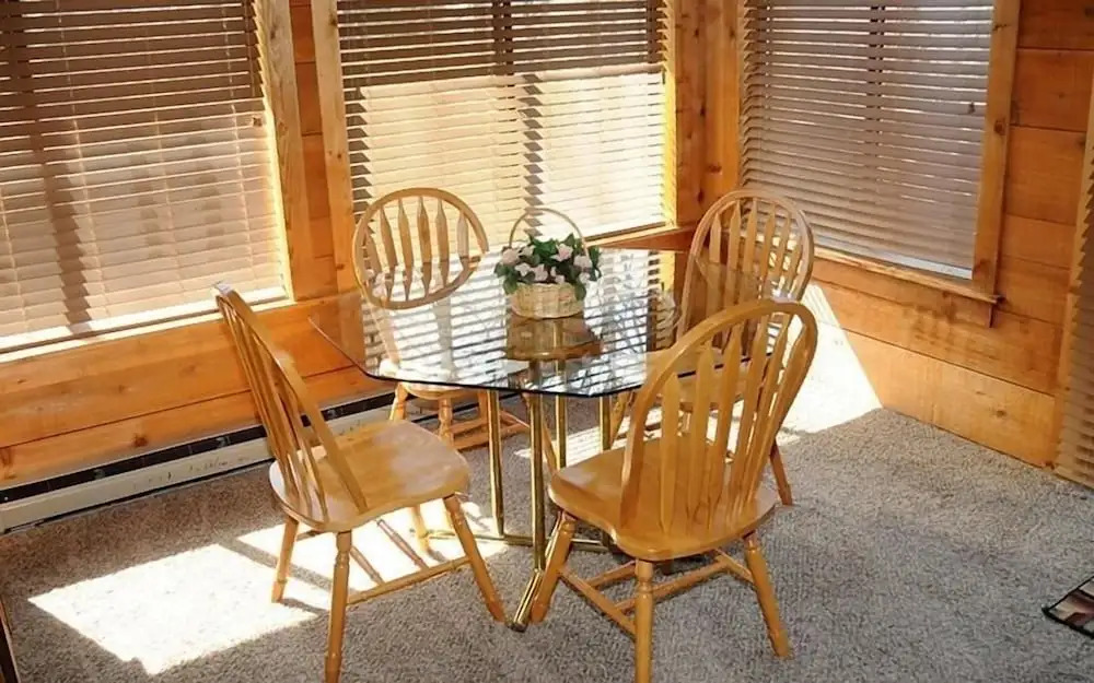 Seven Springs Swiss Mountain 3 BR Condo, Sleeps 8! by RedAwning