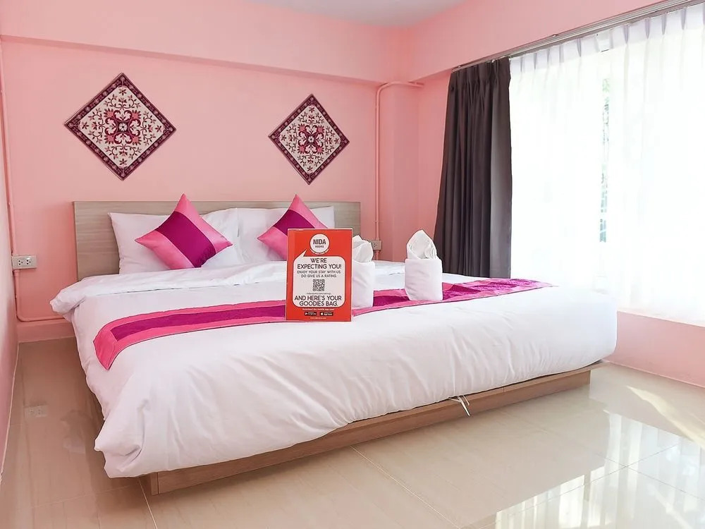 Nida Rooms Rat Uthit Soi 7 Temple