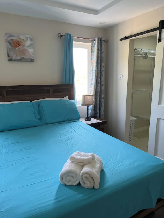 Bayfront Villa & Apartment