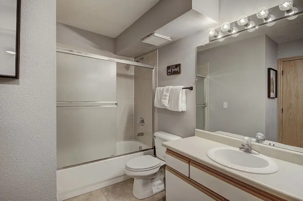 C212 Cinnamon Ridge 2 Bedroom Condo by RedAwning