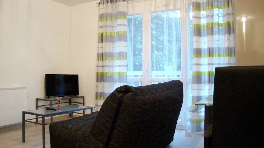 Apartment With one Bedroom in Chambéry, With Furnished Terrace and Wif