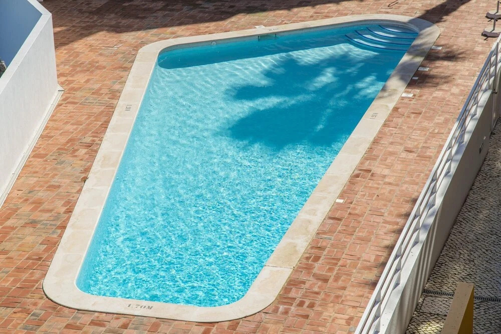 Pool, Wifi, big terrace, Bbq, air con 1200m from the Marginal of Cabanas
