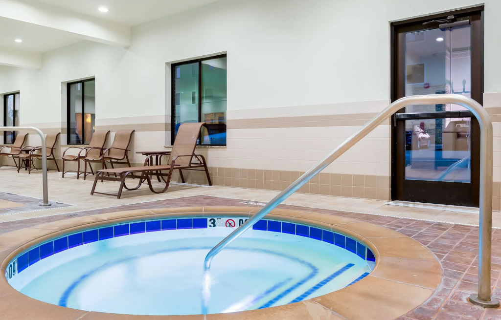 Holiday Inn Express and Suites Missoula by IHG