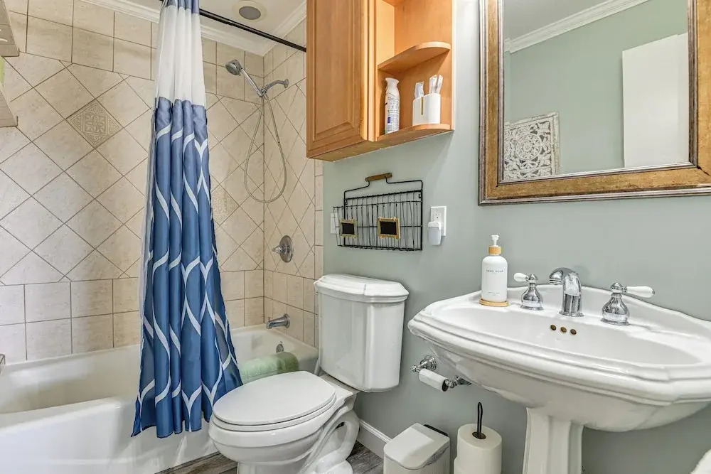 1/2 Mi to River! Poolside Escape on Merritt Island