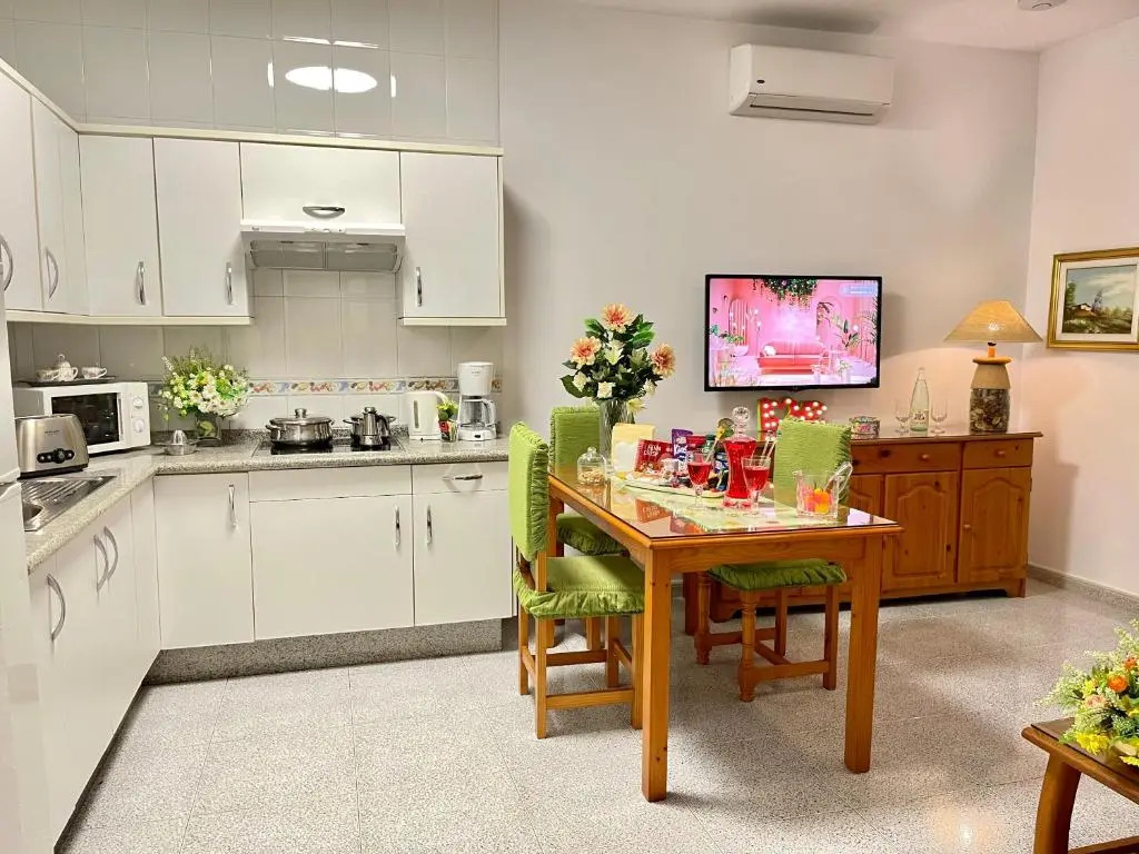 EmyCanarias Holiday Homes Vecindario