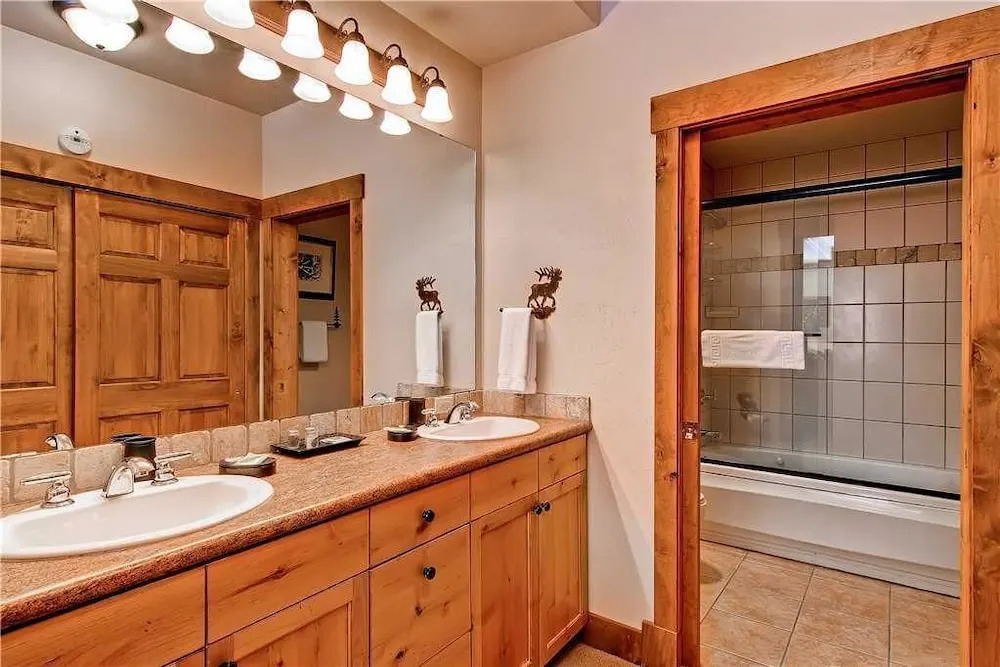 Tl2202 Beautiful Mountain Home Winter Specials!