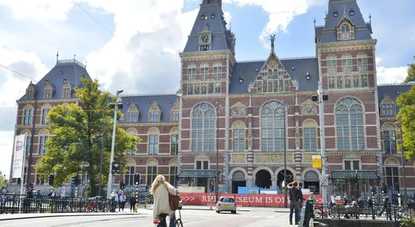 Cosy city loft view RIJKSMUSEUM