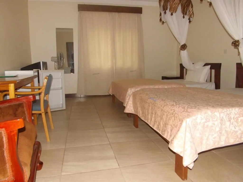 Central Inn Hotel Entebbe