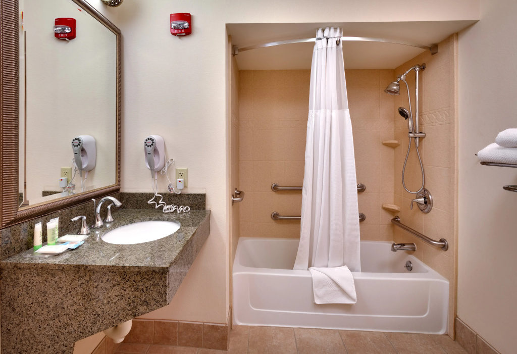 Staybridge Suites Omaha 80th and Dodge by IHG