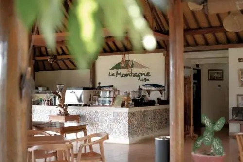 Mahagiri Resort & Restaurant