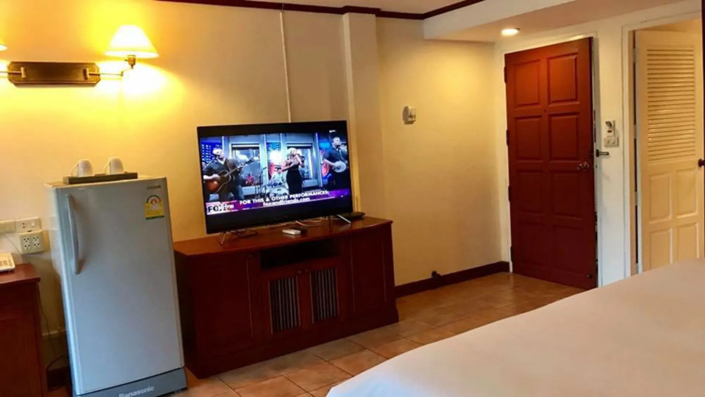Surin Bay Inn