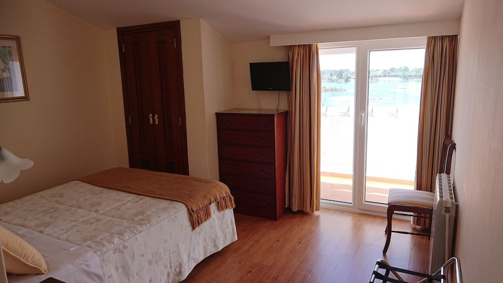 Hotel Avenida Baiona