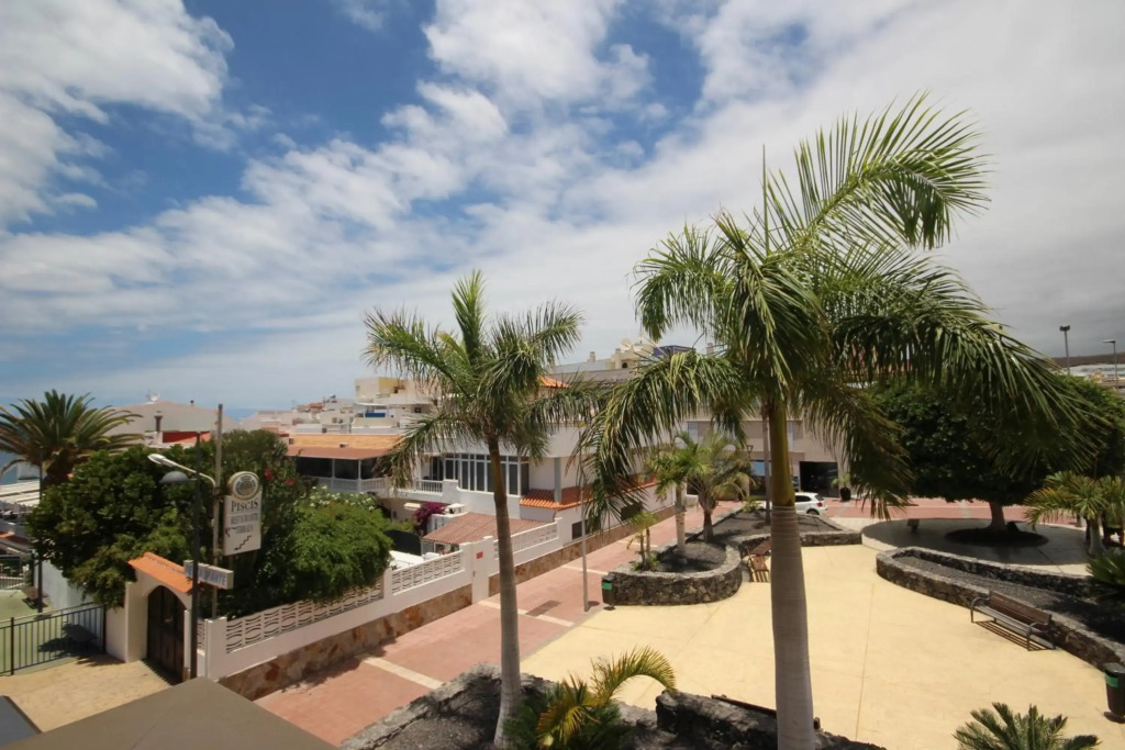 Modern Apartment with Sea Views and Terrace La Caleta