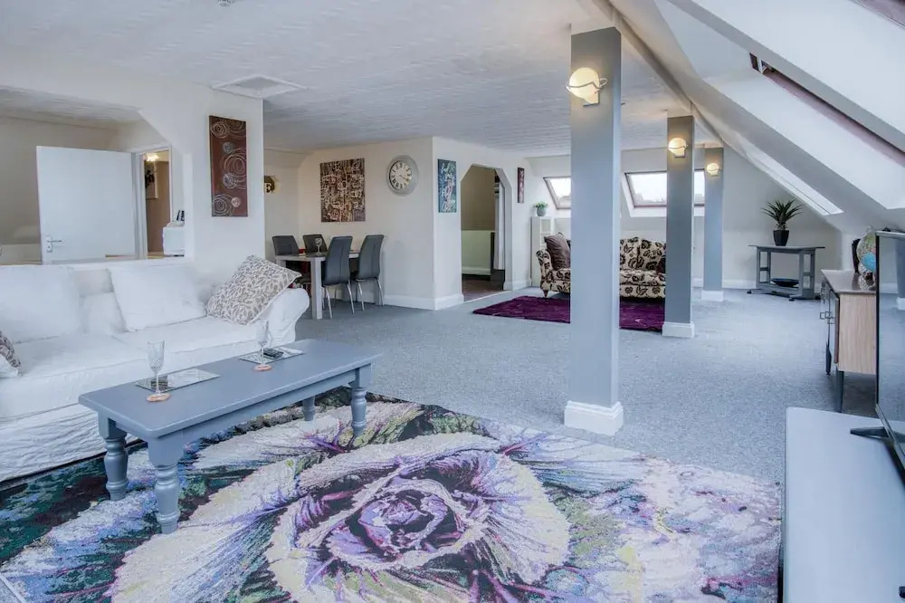 The Penthouse - 1 Bedroom Penthouse - Milford Haven