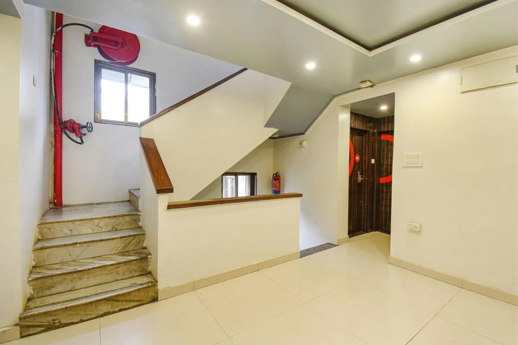 OYO Flagship 18914 Hotel Rajdhani