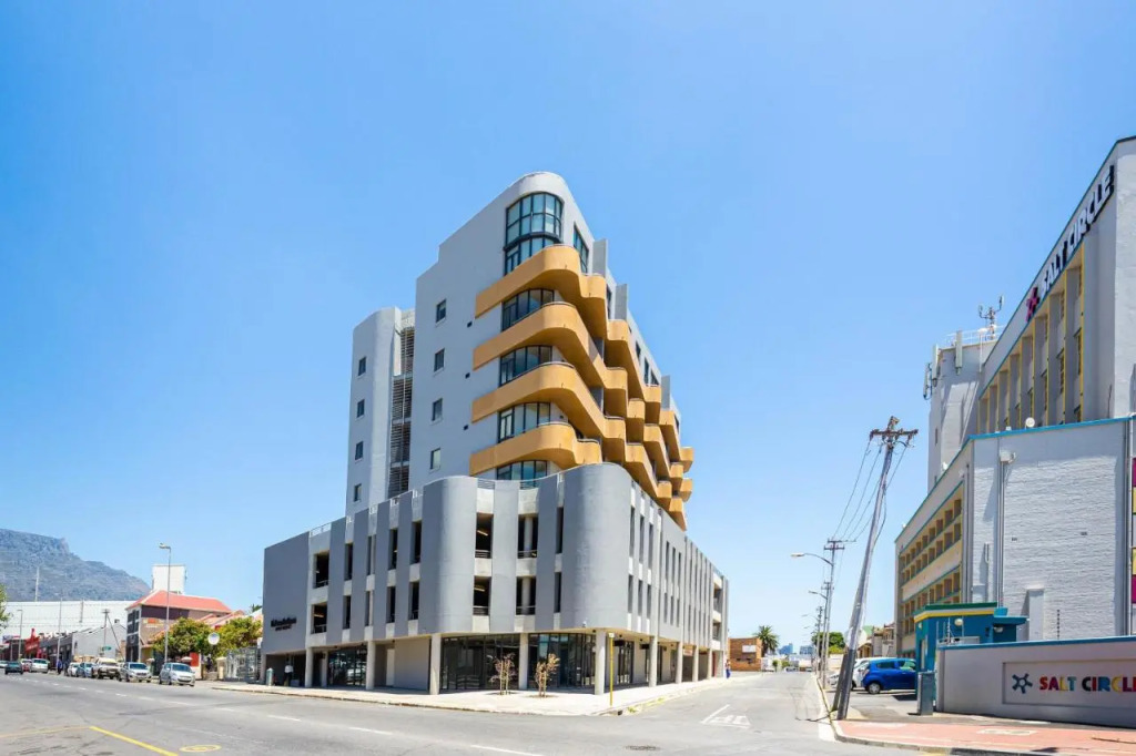 Urban Artisan Luxury Suites by Totalstay