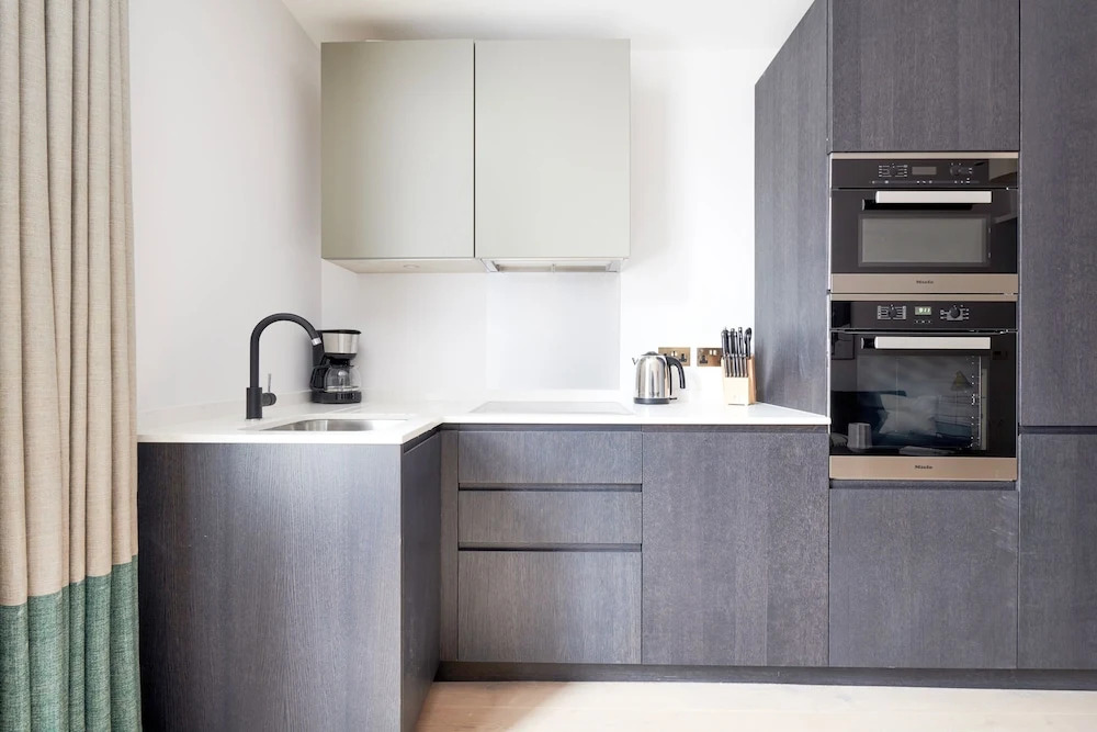 Beautiful Westminster Suites by Sonder