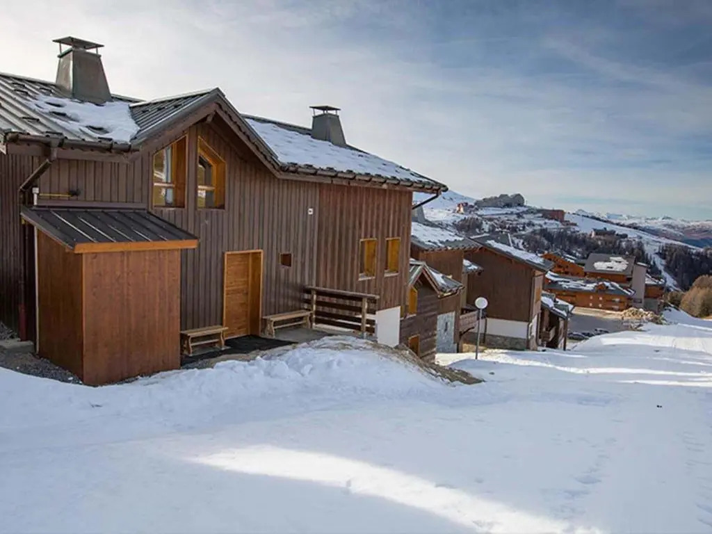 Chalet lumineux avec 4 chambres et parking à La Plagne - FR-1-351-144