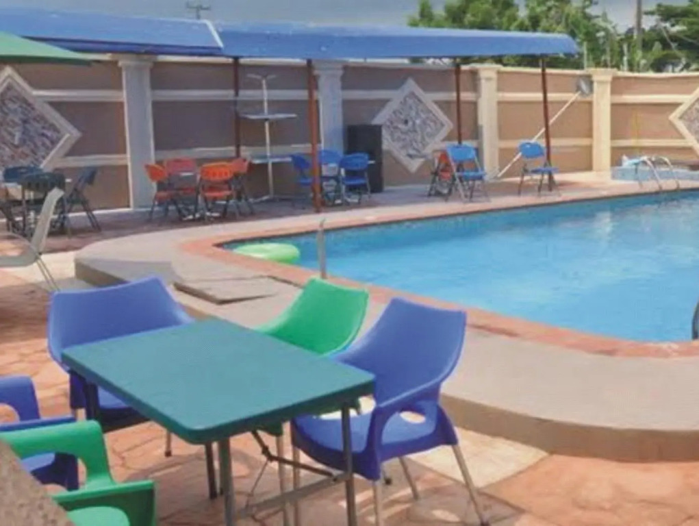 Sheriffyt Royal Hotel And Suites