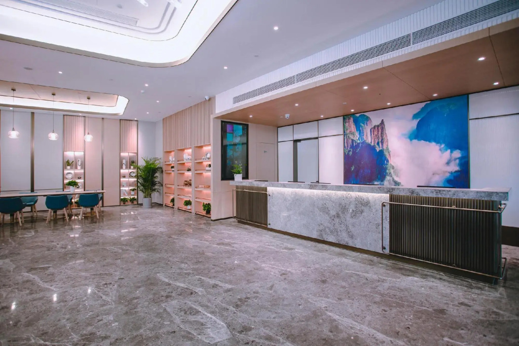 Shiny Hotel