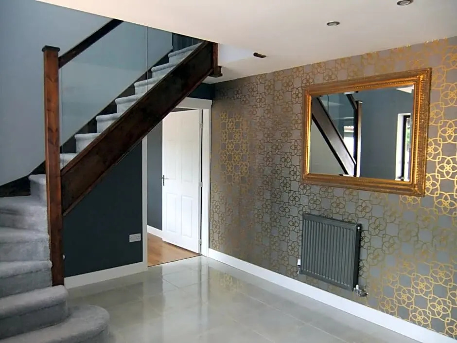 Middle House