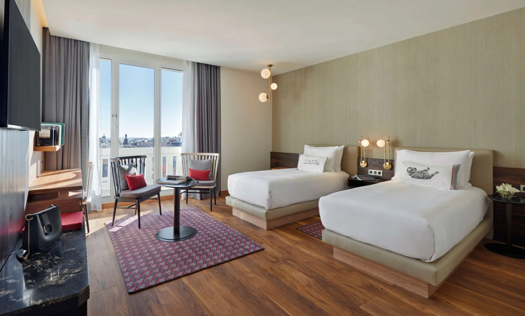 Отель Hyatt Centric Gran Via Madrid