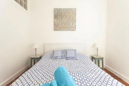 Bairro Alto Living 2BDR Duplex by LovelyStay