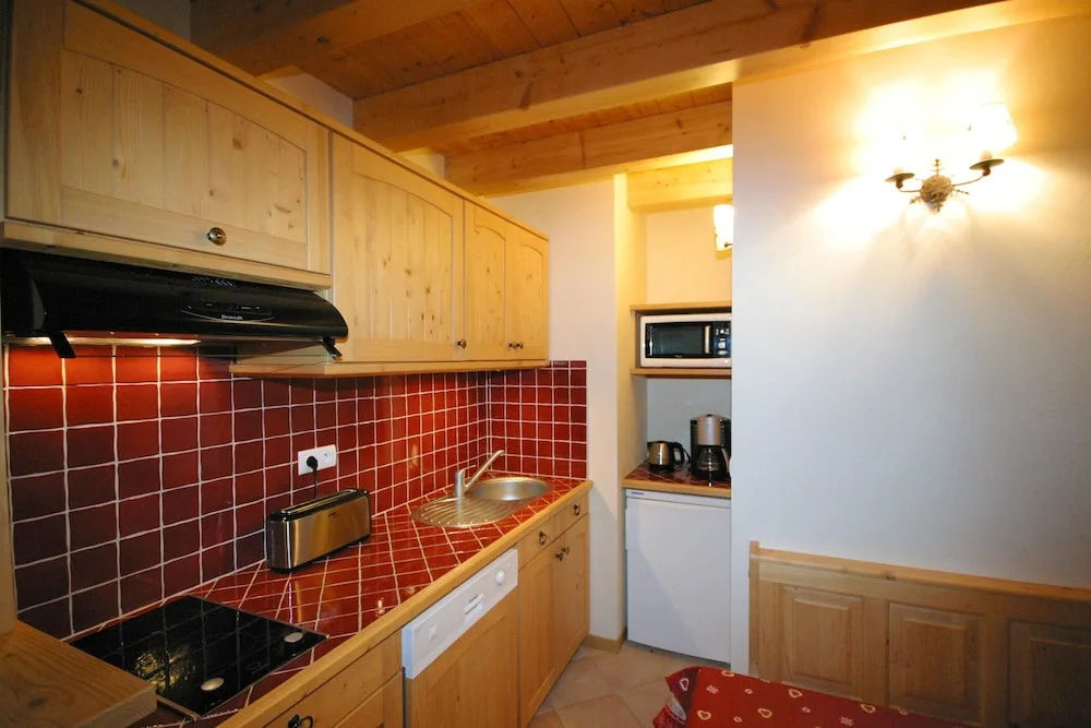 Apartment With one Bedroom in Fontcouverte la Toussuire, With Wonderful Mountain View and Furnished Terrace - 10 m From the Slopes