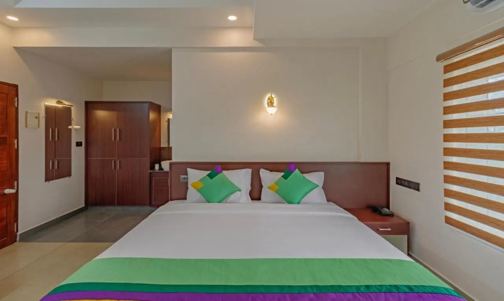 Treebo Amigos Residency - 500M From Cochin Airport