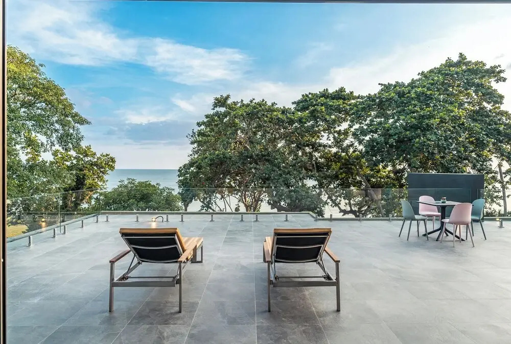Merbrisa Rayong poolvilla 4BR - Ao khai beachfront