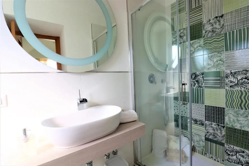 De Vivo Realty - Marys Apartments