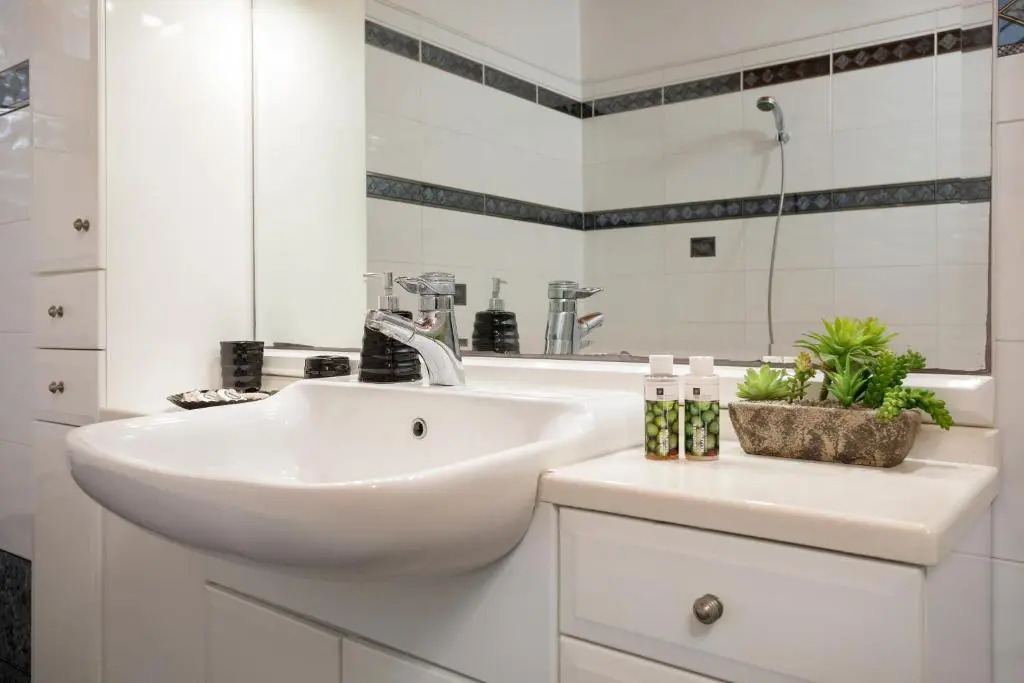 Ilenias 3 Bedroom House With Private Pool