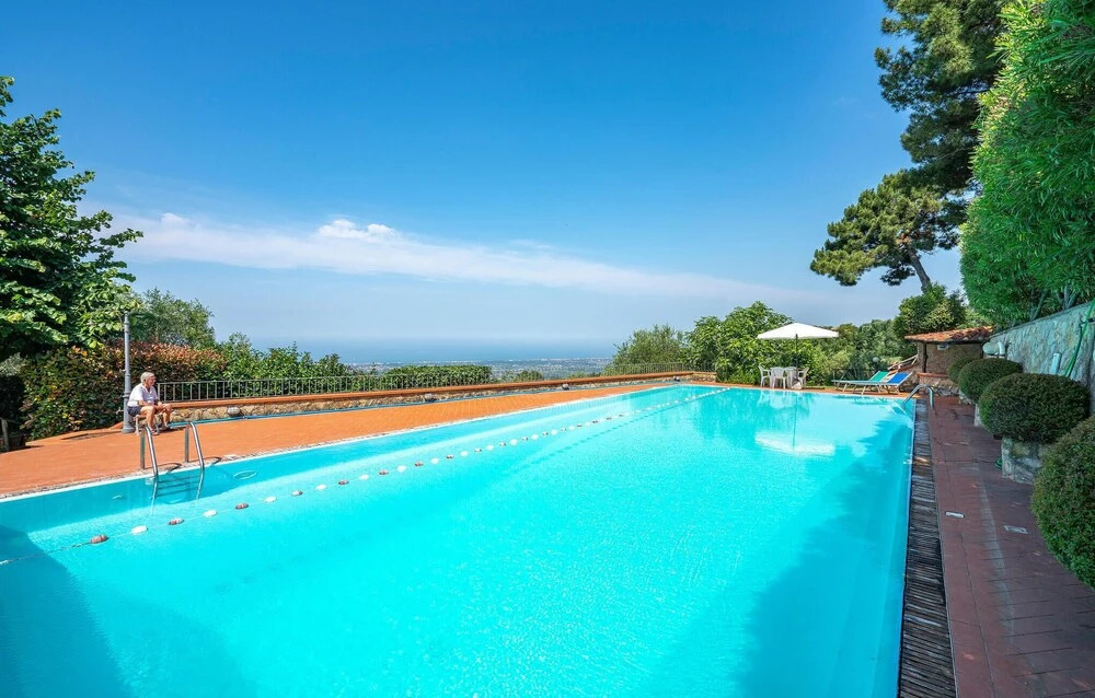2 Bedroom Nice Home In Camaiore Lu